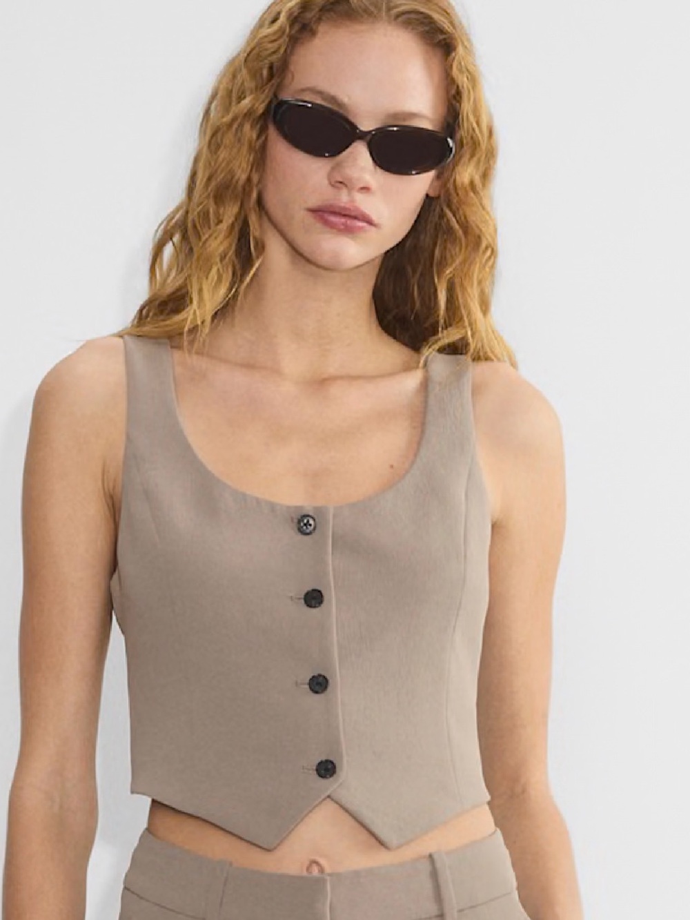 Wilfred by Aritzia Rocco Vest in Turner Taupe